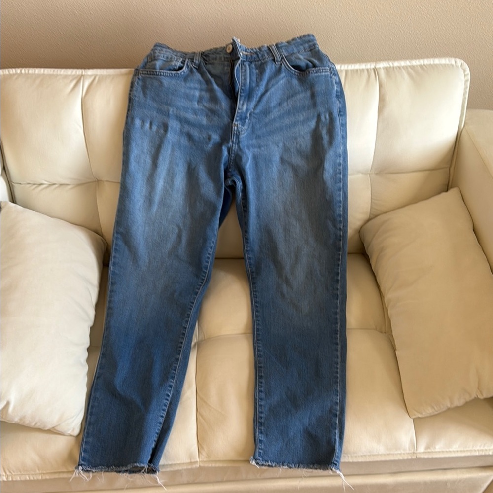 Women’s High Rise Straight Leg Blue Jeans 28